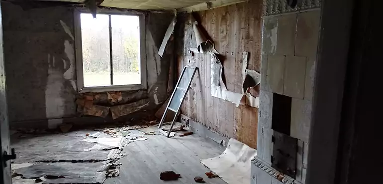 Why Selling a Distressed House Through Traditional Methods Fails in Tulsa